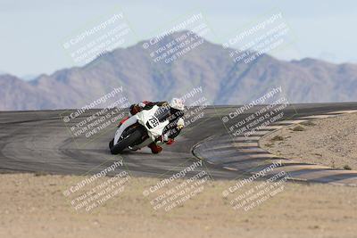 media/Nov-16-2025-Race Pace (Sun) [[8c5fa54630]]/Non Verified Riders (1st 20 Minutes)/6-Turn 12 (2pm)/